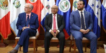 Alfredo Pacheco destaca importancia del turismo para desarrollo del país