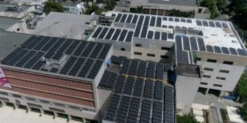 El Senado pone en funcionamiento más de 700 paneles solares en la institución