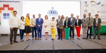 Plan Mi Vivienda y Dominicana se Reconstruye son parte de modelo de desarrollo urbano en el país, asegura vicepresidenta