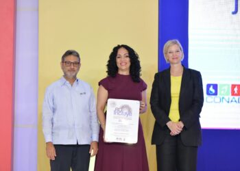 JCE recibe “Sello de plata RD Incluye 2022″ por políticas de inclusión
