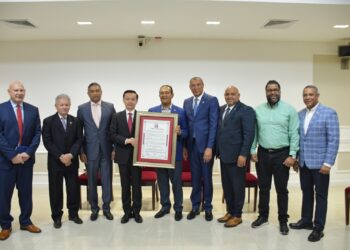 Senado reconoce a la República Popular China por solidaridad en donación y gestión vacunas contra Covid-19