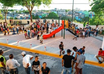 Alcaldía del DN entrega nuevo parque en Los Farallones de Cristo Rey para el disfrute de la comunidad