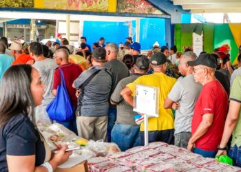 Más de 90 mil personas de distintas clases sociales se abastecen de alimentos en ferias “Inespre Está de Madre”