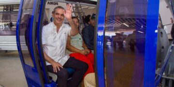 Presidente Abinader inaugura en Los Alcarrizos el teleférico más moderno por su velocidad y potencia