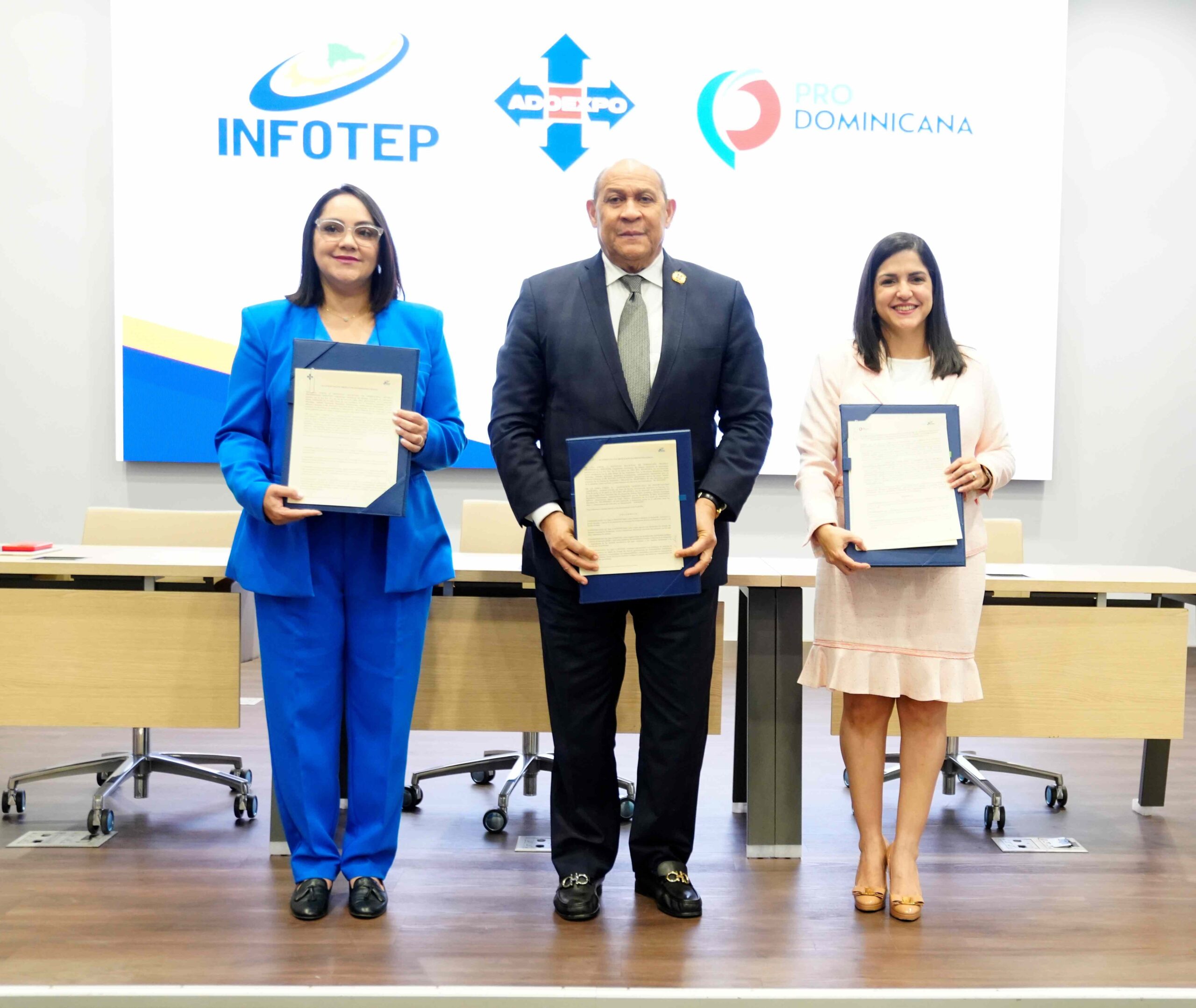 INFOTEP, ADOEXPO y PRODOMINICANA establecen alianzas para desarrollar plan de capacitación y asistencia técnica