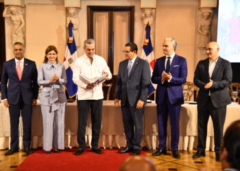 Presidente Abinader encabeza lanzamiento del Plan Estratégico Salud 2030