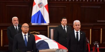 Presidente del Senado afirma presidente Abinader maneja con responsabilidad defensa RD con tema Haití
