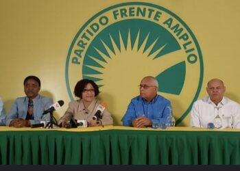 No debemos minimizar la existencia de errores en los textos escolares, deben ser reparados, pero lucrar con el dinero público no es un derecho para nadie
