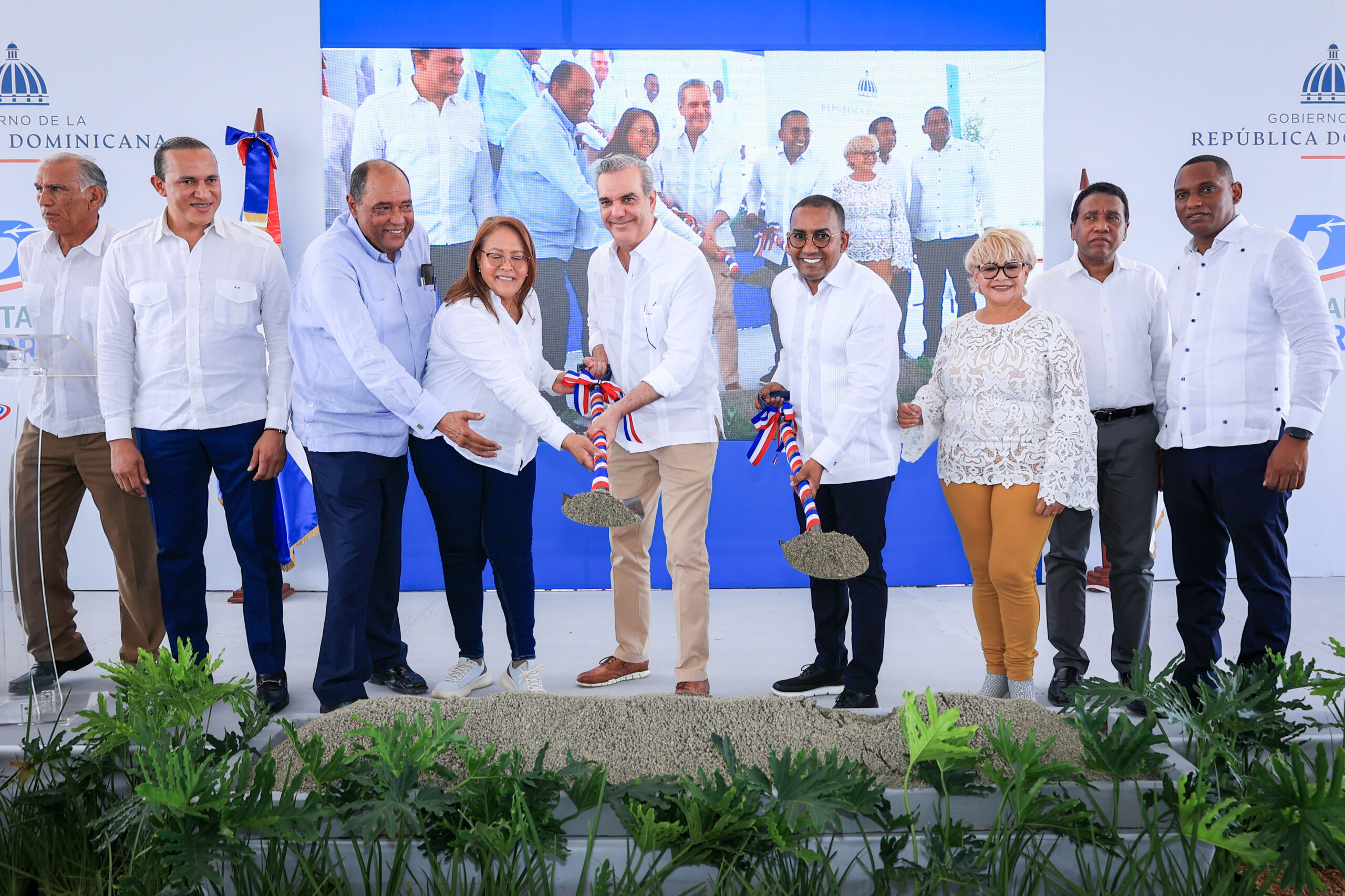 Departamento Aeroportuario inicia construcción aeropuerto  El Granero del Sur en San Juan