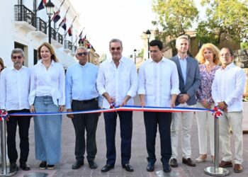 Presidente Abinader y ministro Collado inauguran obras en la Ciudad Colonial de Santo Domingo