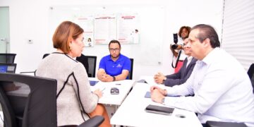 Ministro de Salud y OPS coordinan plan estratégico contra el dengue