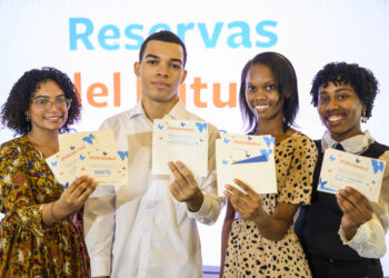 Voluntariado Banreservas convoca estudiantes meritorios de escuelas públicas a concursar por becas universitarias