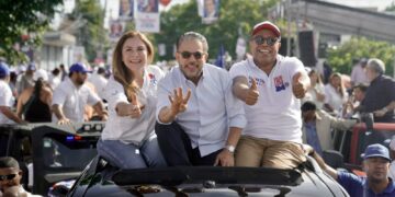 Carolina Mejía muestra su decidido apoyo a Guillermo Moreno en una caravana que recorrió la circunscripción 3: “Es mi senador”