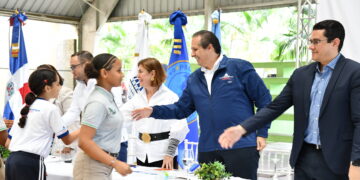 Salud Pública y Educación inician campaña “Familia Anti-Dengue” en 25 centros educativos
