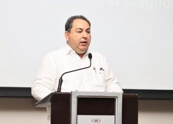 SNS capacita 300 bioanalistas para fortalecer calidad del diagnóstico