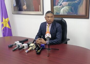 Yván Lorenzo anuncia su candidatura a la Secretaría General del PLD