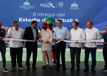 Mivhed entrega remozado Estadio de Softball A del Centro Olímpico Juan Pablo Duarte