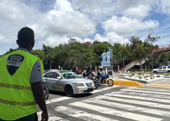 Digesett implementa ubicación de agentes en las cuatro esquinas de intersecciones para fortalecer la seguridad vial