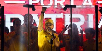 De la Espriella denuncia que grupos armados amenazan a quienes voten por él en el Pacífico