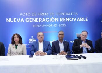 CUED marca un hito al adjudicar 325.69 MW de nueva capacidad de energía renovable con un respaldo del 50% en baterías