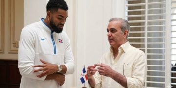 Presidente Abinader felicita a Karl-Anthony Towns tras conquistar campeonato de la NBA