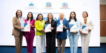 Congreso Nacional recibe guía impulsada por el Ministerio de la Mujer para fortalecer leyes con enfoque de igualdad