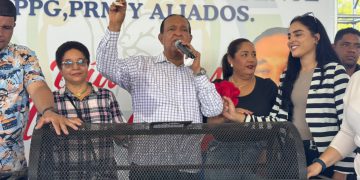 Antonio Marte celebra multitudinario homenaje a las madres de Sabaneta con entrega de electrodomésticos y artículos para el hogar