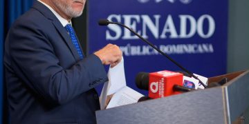 Taveras cuestiona sobregiro de RD$45 mil millones en el sector eléctrico y pide mayor transparencia fiscal