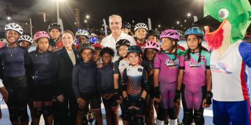 Presidente Abinader y alcaldesa Carolina Mejía inauguran el “Paseo 30 de Mayo”, un nuevo pulmón verde y complejo deportivo en el Distrito Nacional