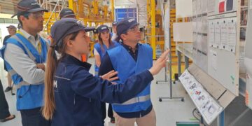 Inician el ensamblaje de trenes de Monorriel de Santiago en la fábrica de Belford en Francia
