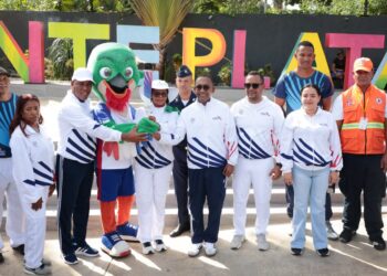 Víctor Pichardo destaca legado deportivo de Monte Plata en recorrido de recibimiento de la antorcha de los Juegos Centroamericanos y del Caribe Santo Domingo 2026