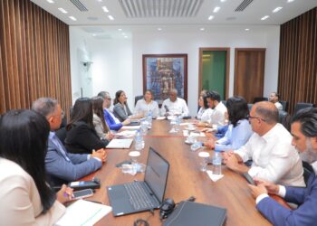 Diputados socializan con funcionarios de Medio Ambiente proyecto de ley sobre Cambio Climático en RD