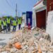 Alcaldía del DN demuele dos bancas de apuestas que operaban irregularmente en aceras