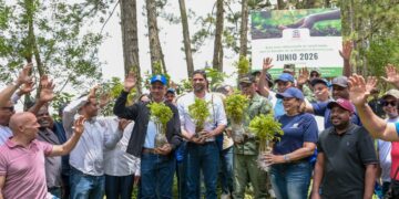 Senado realiza jornada de reforestación en la cuenca alta del río Nizao y establece su segundo bosque institucional