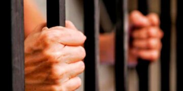 Inspector de Migración es llevado ante la justicia por presunto soborno de RD$100 mil