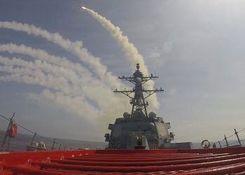 EE. UU. lanzó 49 misiles Tomahawk contra Irán en nueva ofensiva aérea
