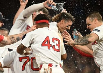 Con batazo de Jarren Duran, los Medias Rojas dejan en el terreno a los Yankees