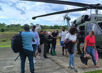 Ejército colombiano rescata a 39 personas secuestradas por el ELN; dos soldados murieron en el operativo