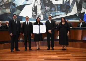 Pleno de la Suprema Corte de Justicia juramenta e ingresa a la carrera judicial a 15 nuevos jueces y juezas