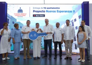 Presidente Abinader entrega 112 apartamentos en Boca Chica fortaleciendo el acceso a viviendas dignas