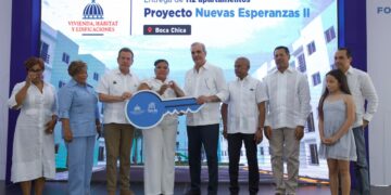 Presidente Abinader entrega 112 apartamentos en Boca Chica fortaleciendo el acceso a viviendas dignas