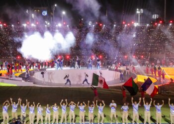 Presidente Abinader, junto a la vicepresidenta y primera dama, dejó abiertos los XXV Juegos Centroamericanos y del Caribe Santo Domingo 2026, en una impresionante ceremonia inaugural con despliegue de luces y uso de tecnología
