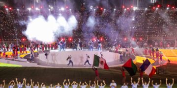 Presidente Abinader, junto a la vicepresidenta y primera dama, dejó abiertos los XXV Juegos Centroamericanos y del Caribe Santo Domingo 2026, en una impresionante ceremonia inaugural con despliegue de luces y uso de tecnología