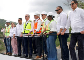 Presidente Abinader supervisa avances en la presa de Guaigüí, La Vega, cuyos trabajos se retomaron en 2025 tras haber iniciado hace más de 20 años