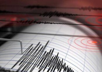 Tres heridos leves tras nuevo terremoto de magnitud 4,8 en Granada, España