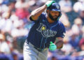 ¡Caminero sigue encendido! Su jonrón 33 guía a los Rays en barrida sobre los Rockies