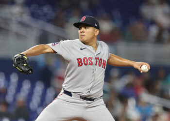 Boston silencia a los Marlins y se impone 4-2 con sólido pitcheo