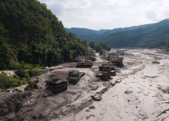 Tragedia en la frontera de Nepal y China: 160 muertos y cientos de desaparecidos tras inundaciones y deslizamientos