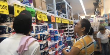 Padres se quejan de alzas en precios de útiles escolares