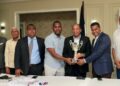 Club Los Prados dedica al ministro Kelvin Cruz la XXXI Copa Restauración de Dominó